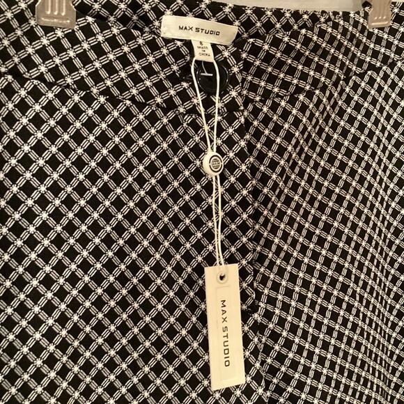 Black & White Max Studio Pants in Size 8 that Seems like a Size 6. NWT. - Picture 4 of 6